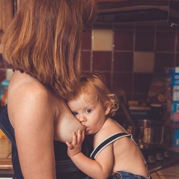 Photo d'allaitement life style