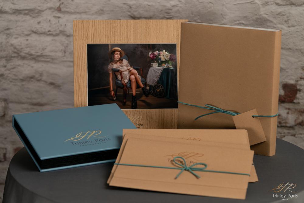 Collection passe partout bois 1, livre à poser et tirages en boite et enveloppe